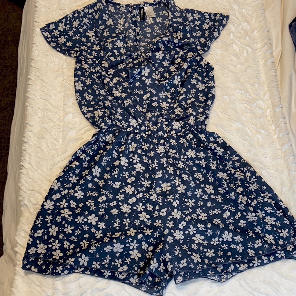 This romper is to small for me.